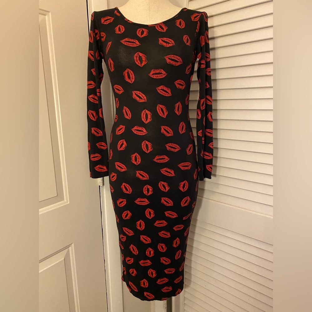 Black and Red “Buzy” Lip Print Dress- Size S/M